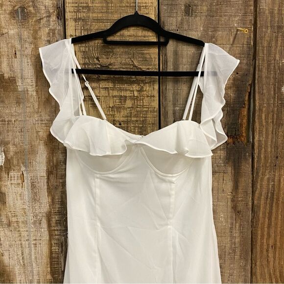 NWT More To Come Adriana Gown White chiffon maxi ruffle Revolve L - Picture 8 of 8